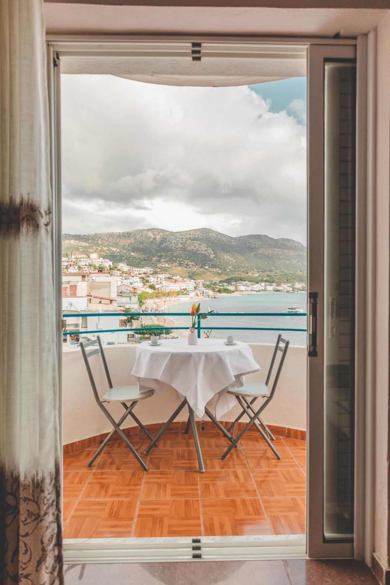 Beachfront Apartment Himarë Dış mekan fotoğraf
