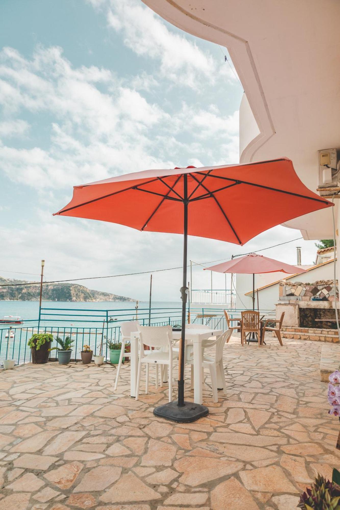 Beachfront Apartment Himarë Dış mekan fotoğraf