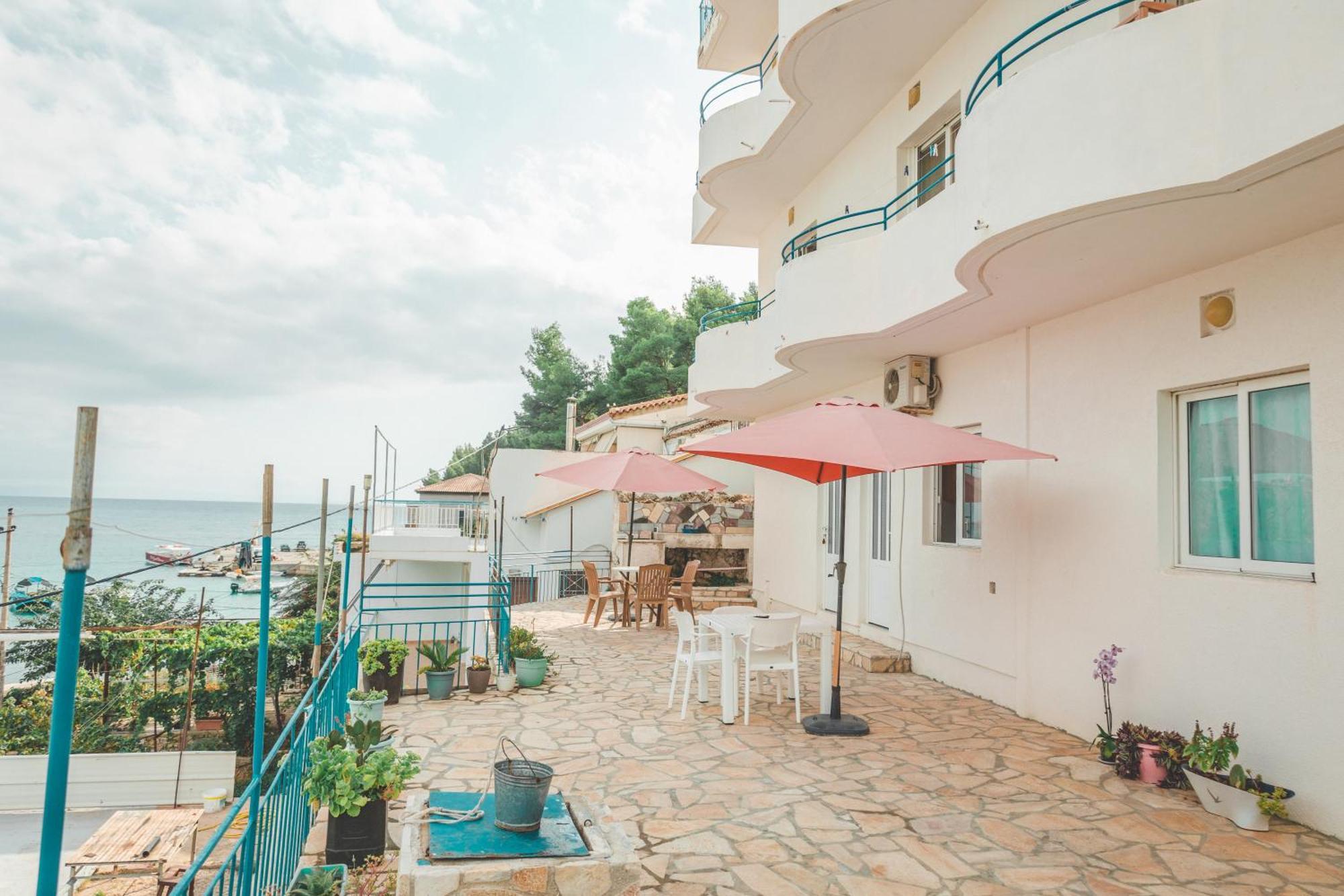 Beachfront Apartment Himarë Dış mekan fotoğraf