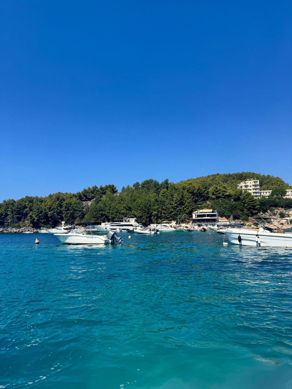 Beachfront Apartment Himarë Dış mekan fotoğraf