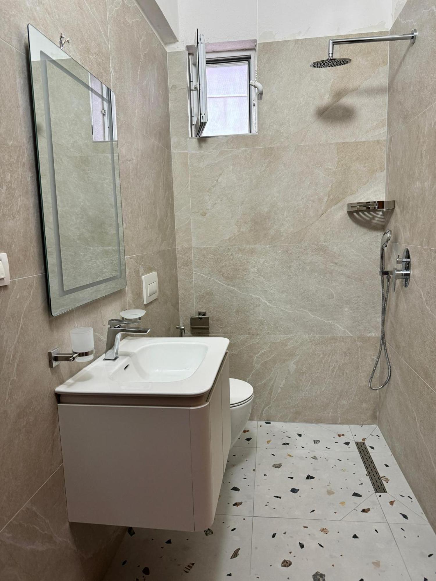 Beachfront Apartment Himarë Dış mekan fotoğraf