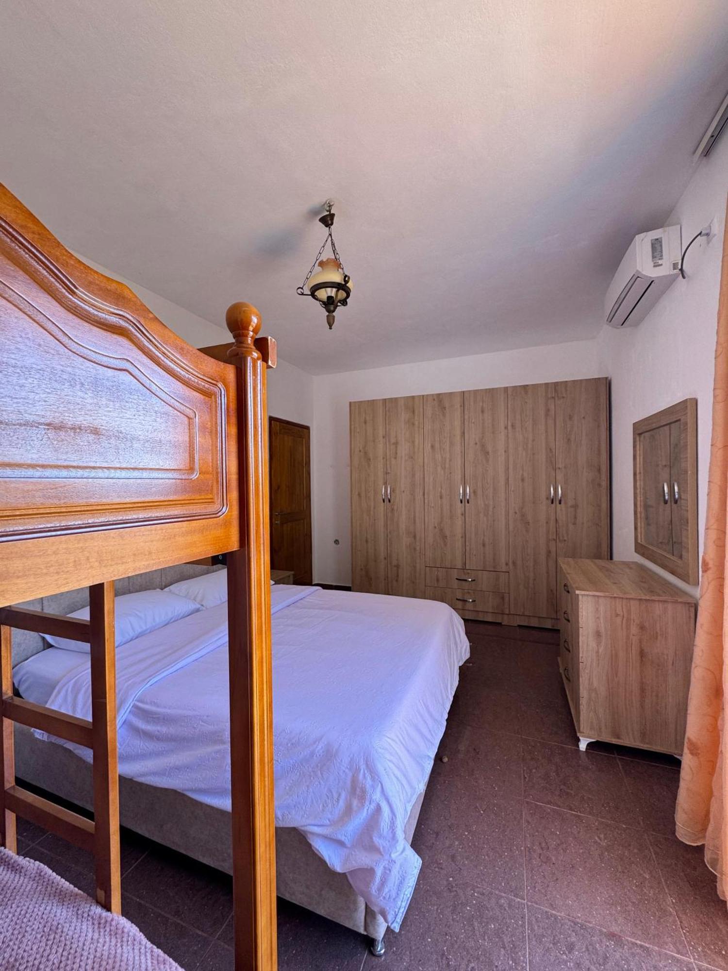 Beachfront Apartment Himarë Dış mekan fotoğraf
